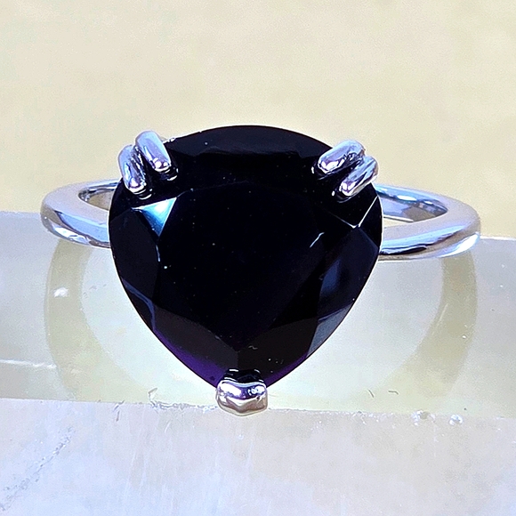925 Sterling Silver Ring Sz 7.5 with Natural Heart Shape Black Spinel. - Picture 12 of 12